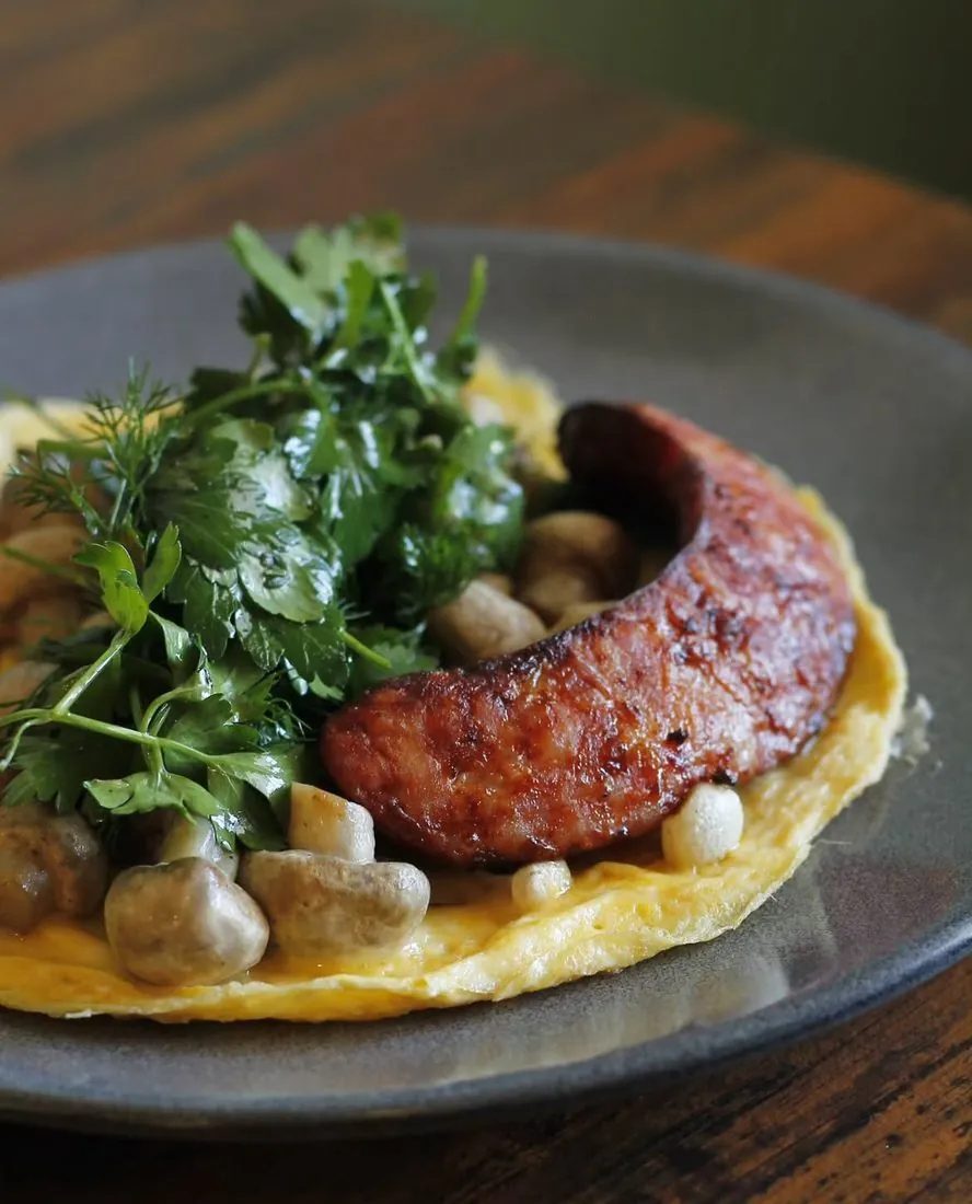 Omelette with chorizo, mushrooms and herbs